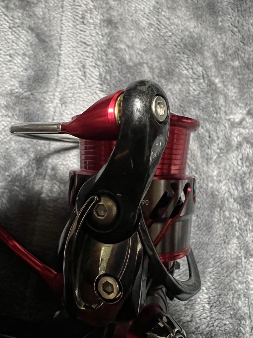 DAIWA AEGIS 2003F-H スピニングリール