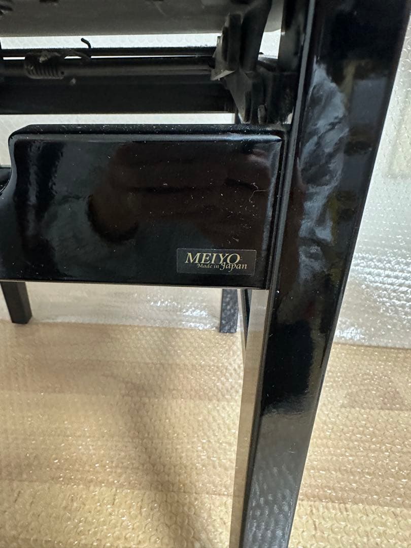 早い者勝ち　ピアノ椅子　トムソン 椅子　高さ調整可能