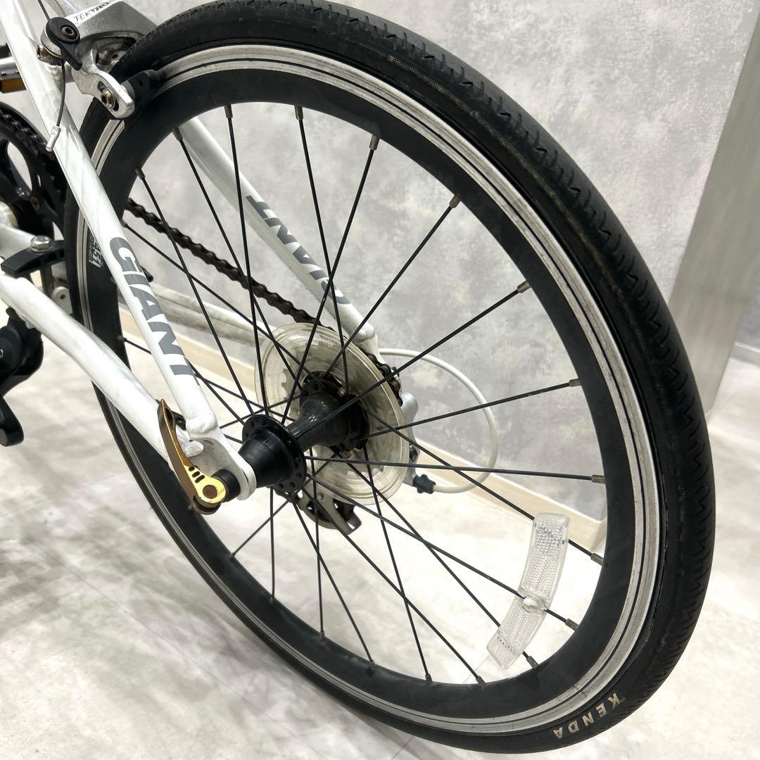 GIANT 「ジャイアント」 IDIOM 20インチ　ミニベロ