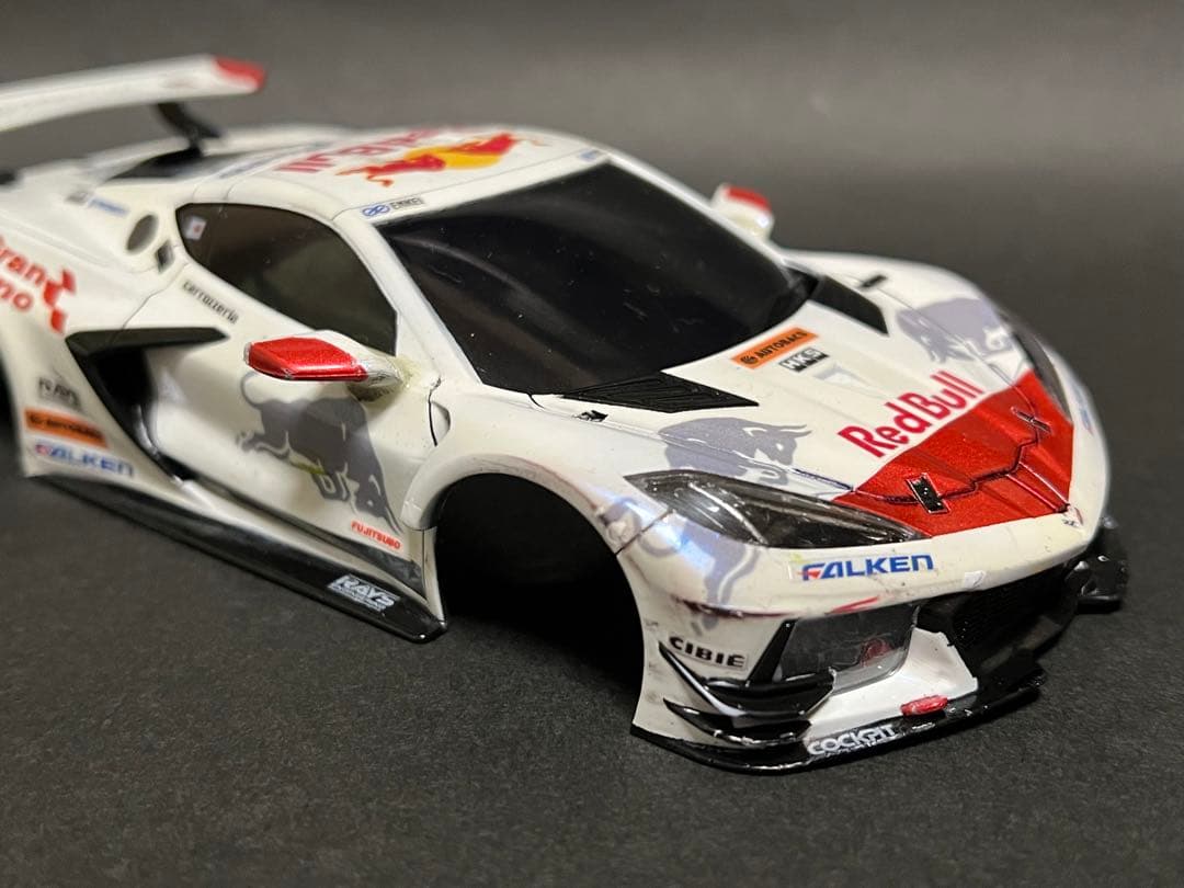 京商　ミニッツ コルベット　c8-r ホワイトボディ自作塗装　使用品　2台セット