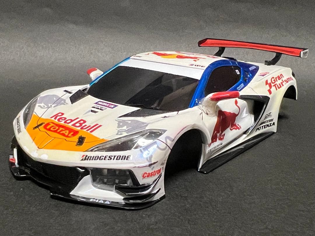 京商　ミニッツ コルベット　c8-r ホワイトボディ自作塗装　使用品　2台セット