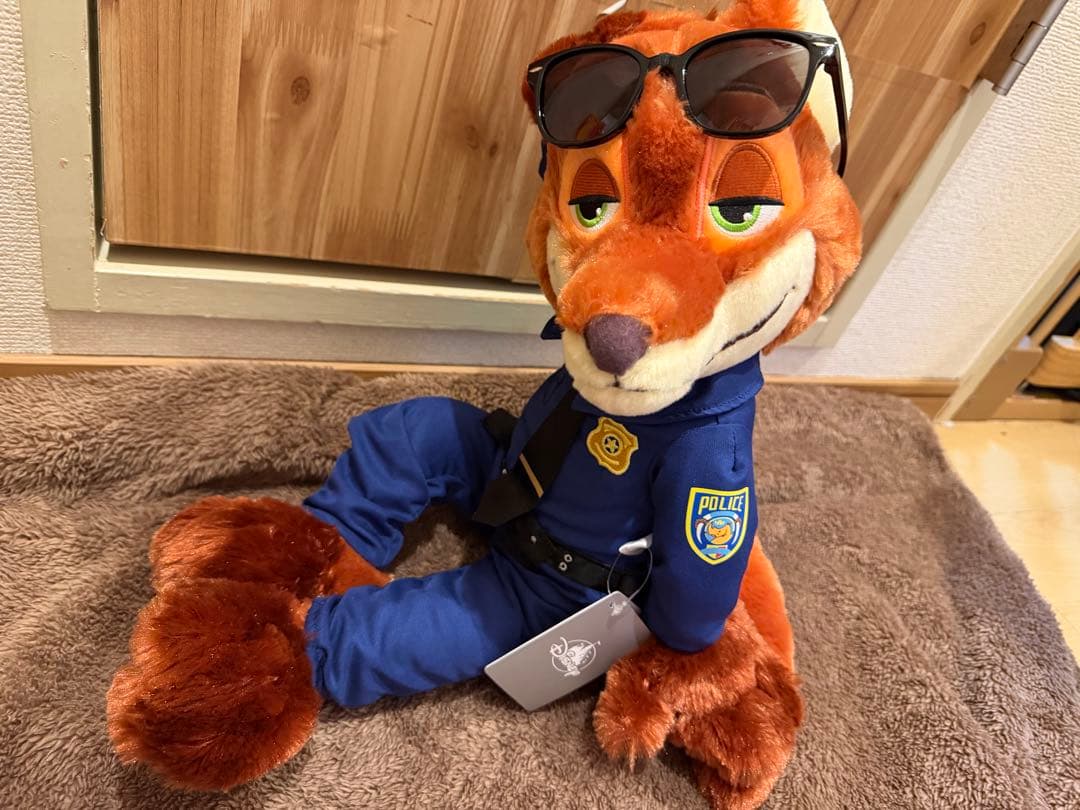 【新品未使用】ディズニーストア 警官ニック ぬいぐるみ 3店舗限定