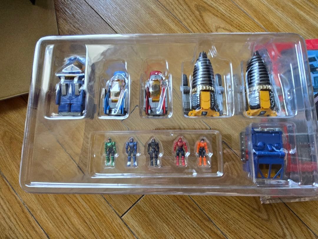 ダイアクロン　ロボットベース　陸上機動戦艦　グランドダイオン