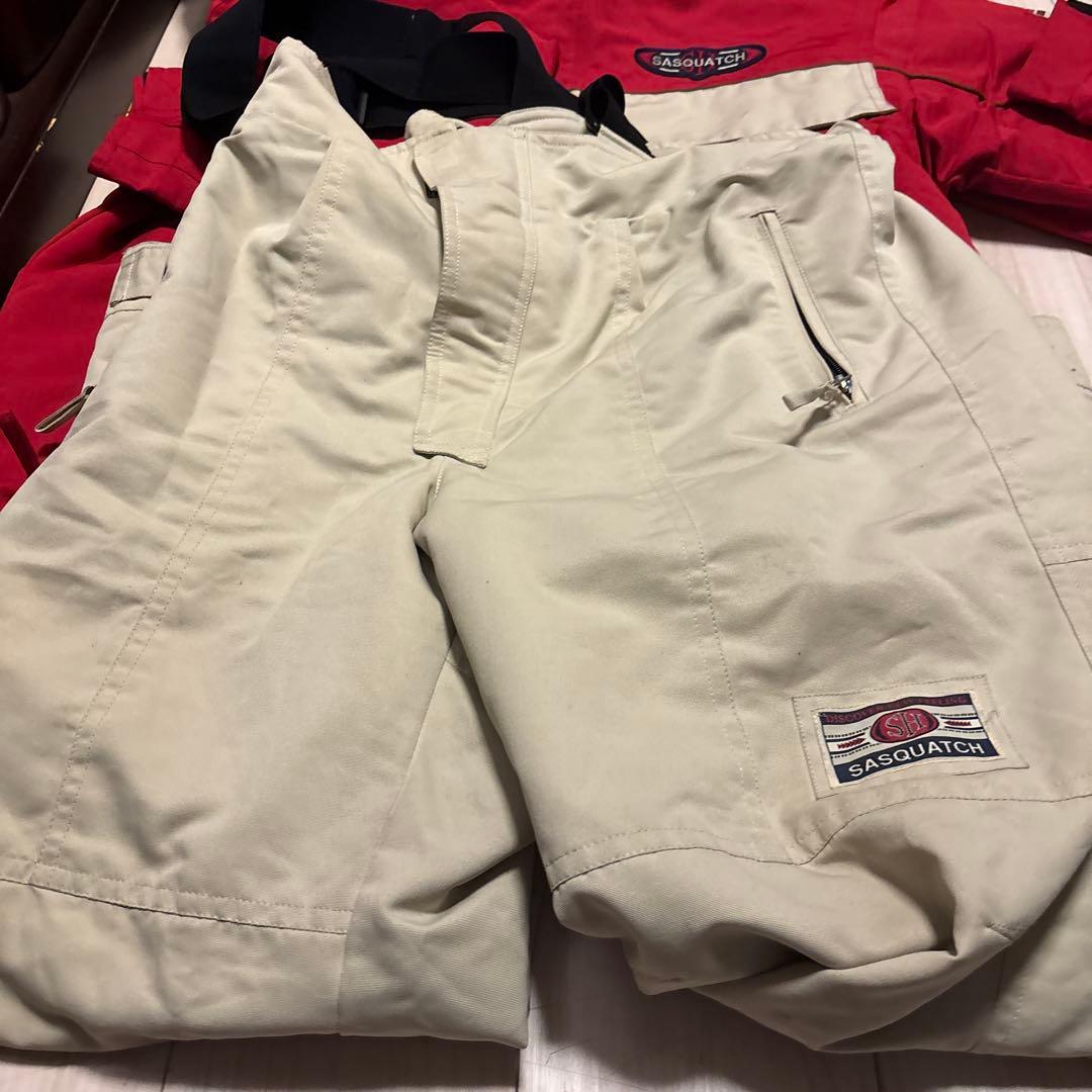 SASQUATCH スキーウェア 赤 ベージュ 手袋付き