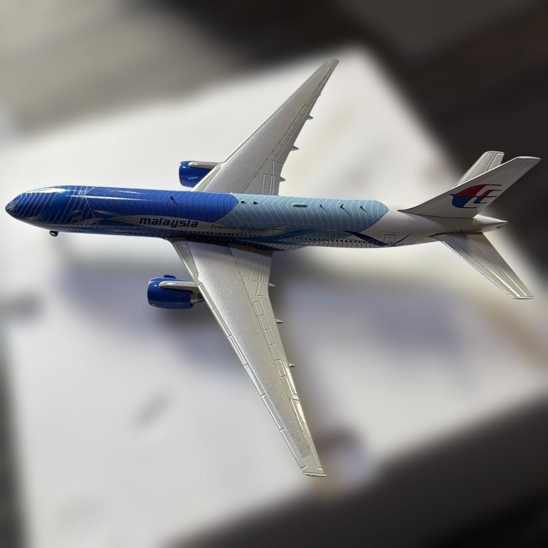 航空機・ヘリコプター Malaysia Airlines Boeing 777 1:200