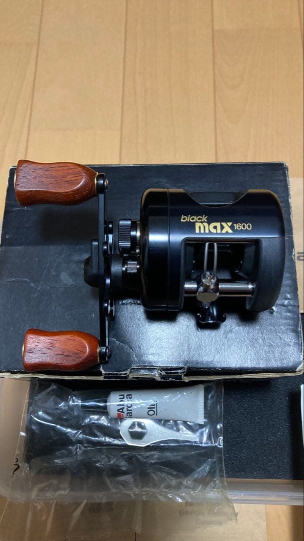 極美品　ambassadeur Black Max 1600C アブ　未使用
