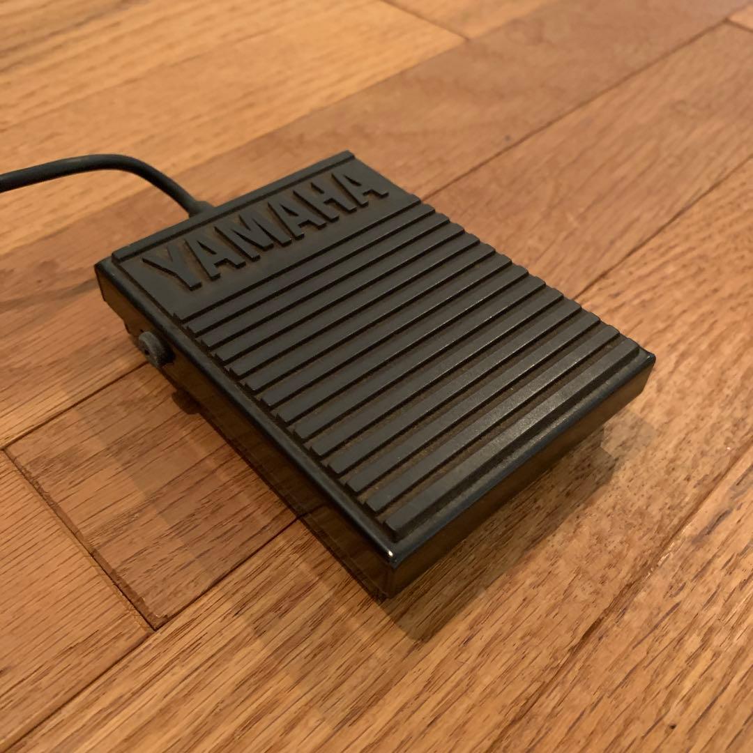 週末セール YAMAHA（ヤマハ） スタンド付き電子ピアノ 88鍵盤