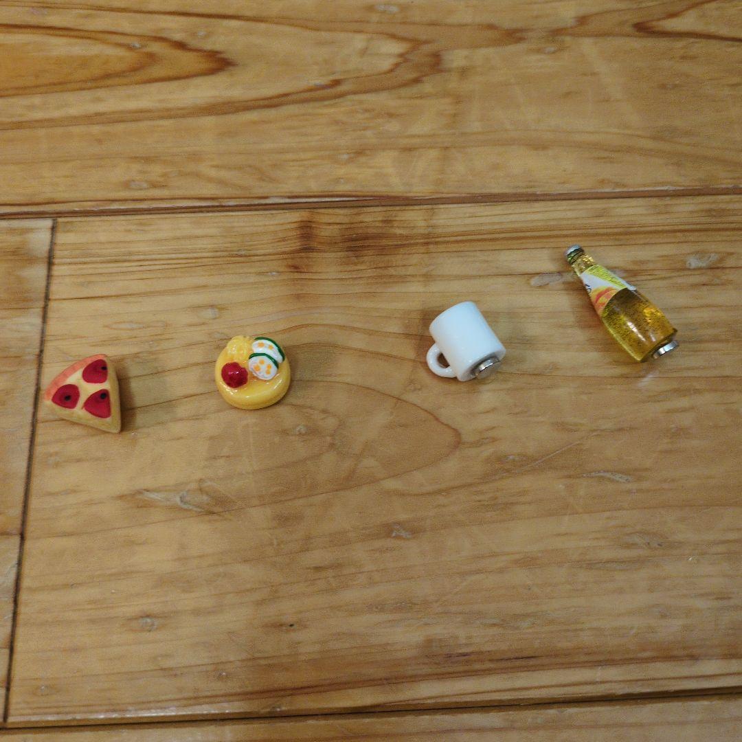 シ*タ様 アイリック(eilik)