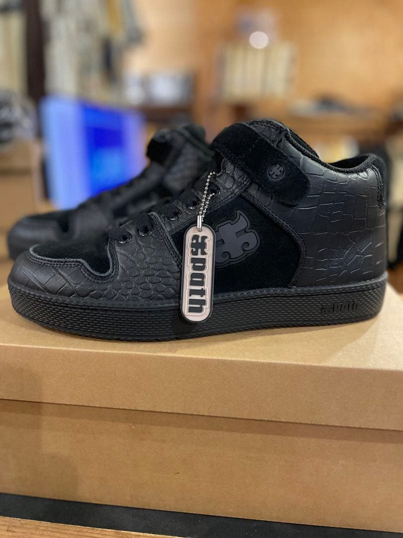 アイパス I-PATH GRASSHOPPER クロコ 27.0cm