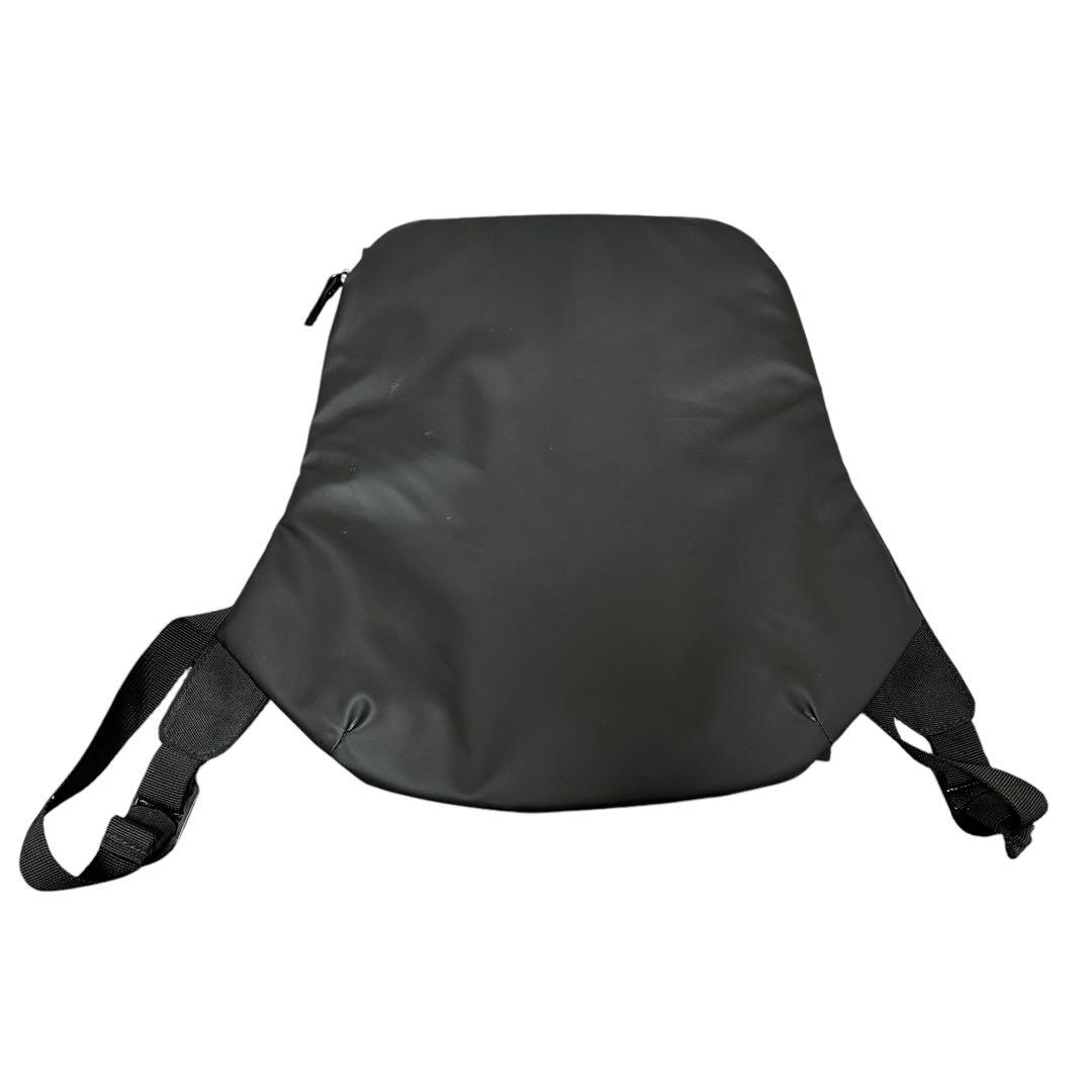 less is 薄いリュック【ミニマリストしぶ制作】