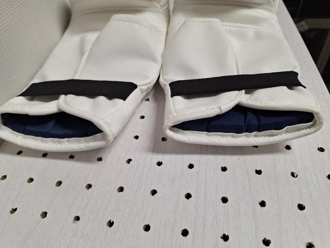 【美品・試着のみ】　Winningパンチンググローブ　SB-2000