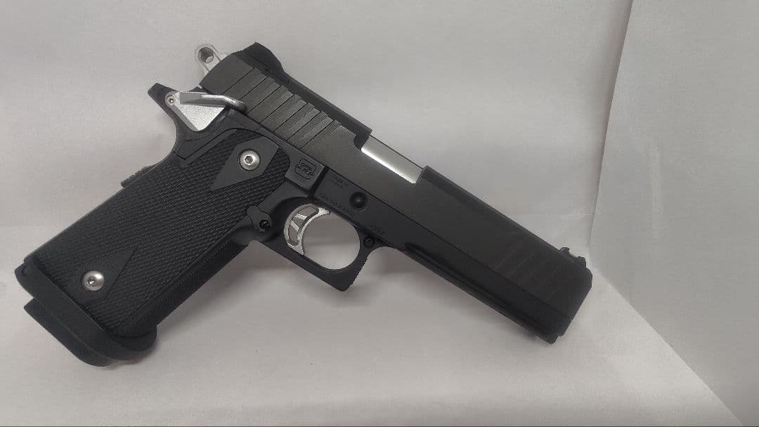 東京マルイ Hi-Capa-E 中古　リポバッテリー、予備マガジン2本付