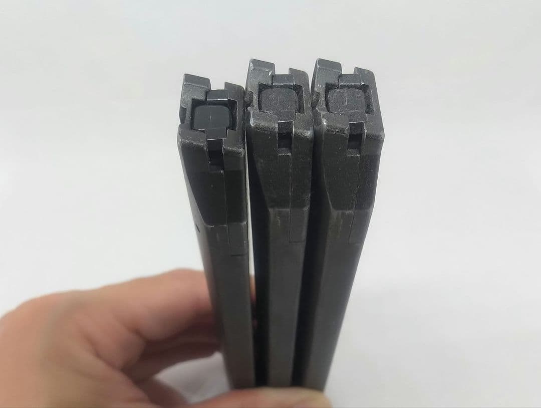 東京マルイ Hi-Capa-E 中古　リポバッテリー、予備マガジン2本付