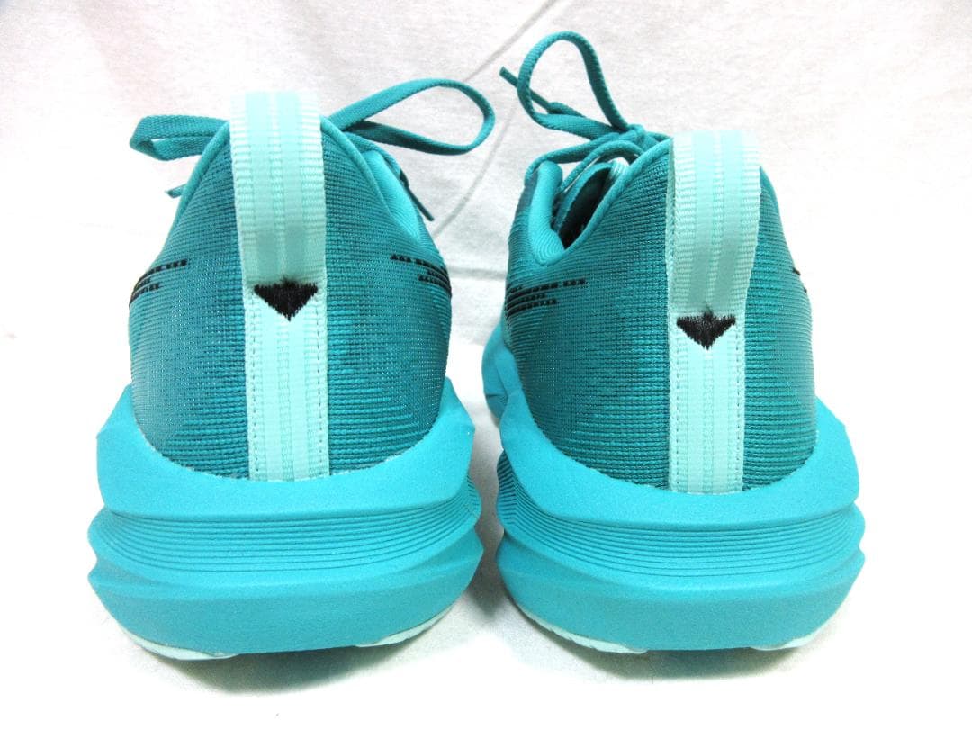 アシックス NOVA BLAST ノヴァブラスト　ランニングシューズ