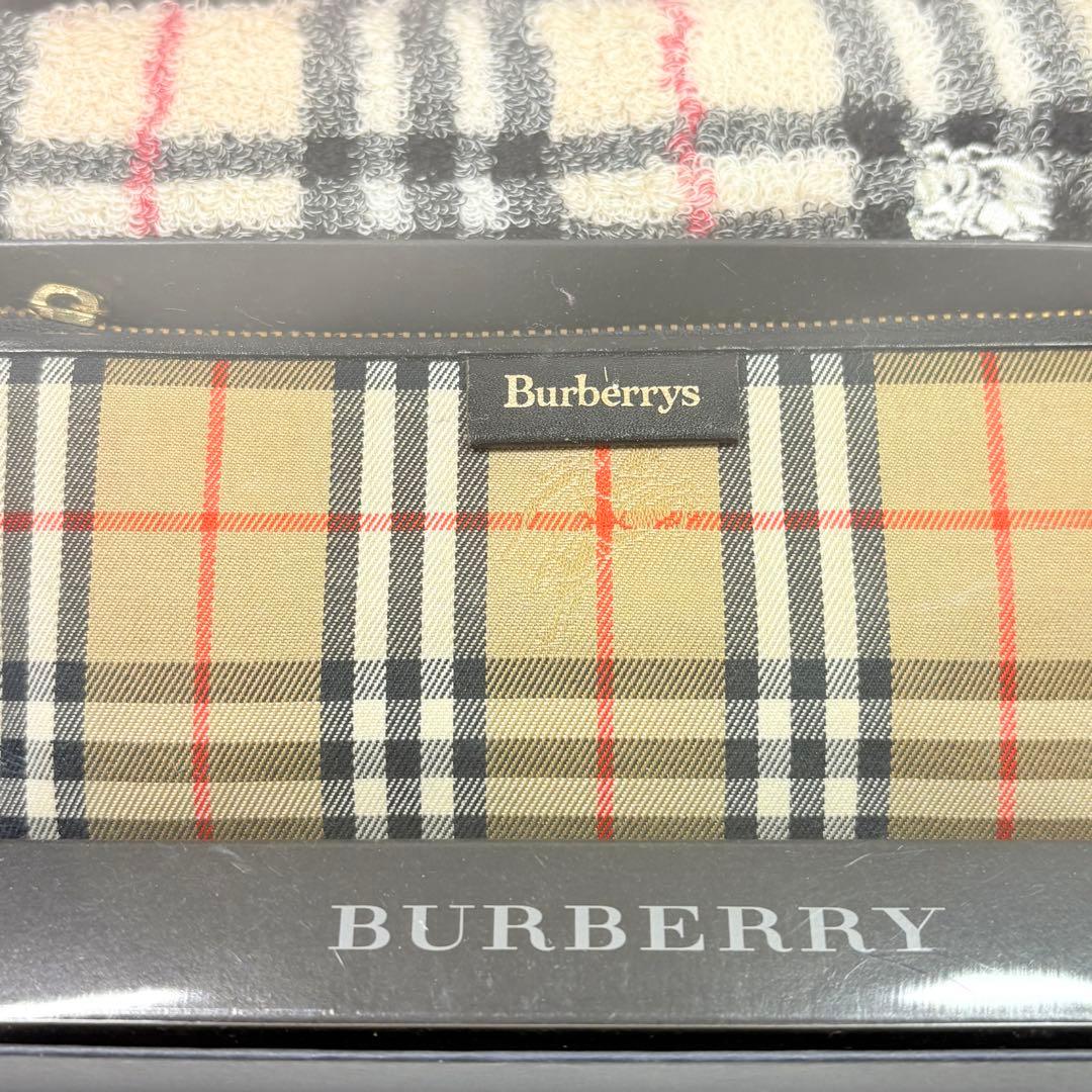 美品　BURBERRY バーバリー　ケース&タオルハンカチ　ノバチェック