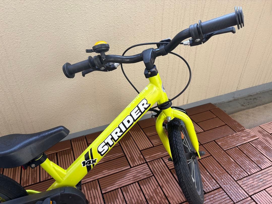 STRIDER 14x ストライダー ライムイエロー ペダル キックスタンド付き