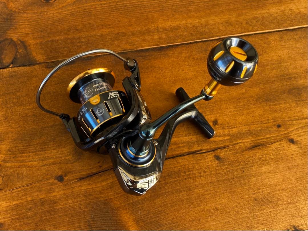スピニングリール　5000番　ショアジギング　ねじ込み式パワーハンドル　サーフ