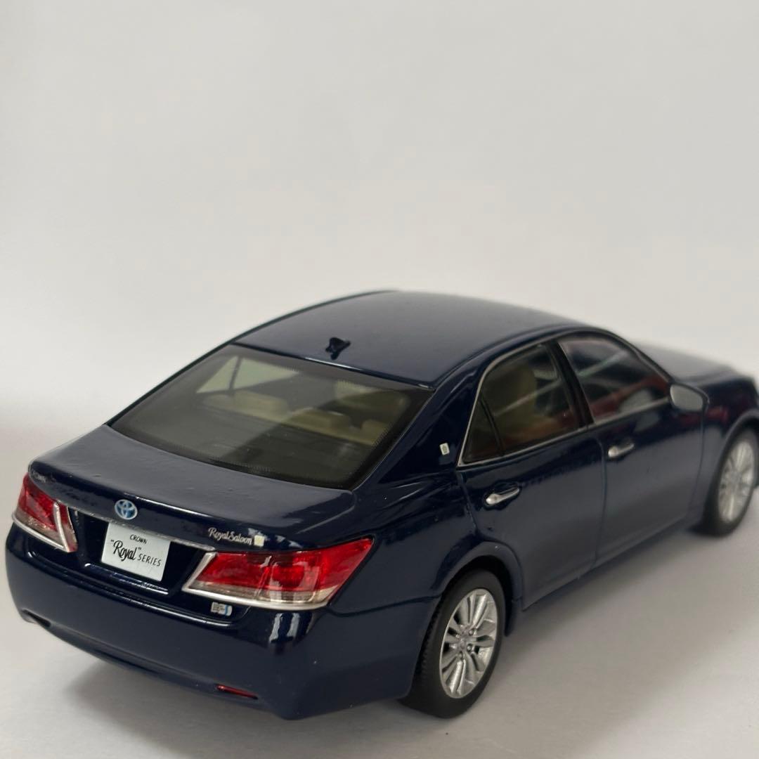 トヨタ クラウンロイヤル　カラーサンプル ダークブルーマイカ 非売品