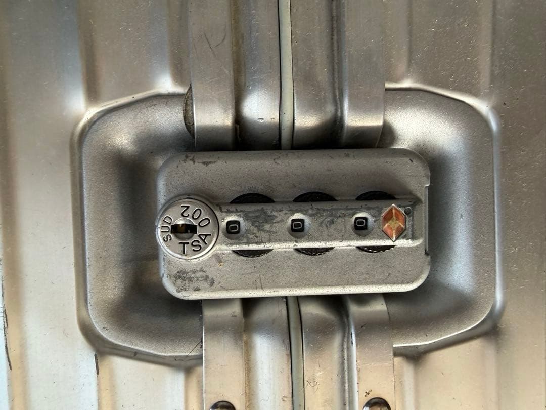 リモワトパーズ104L 四輪　青ロゴ