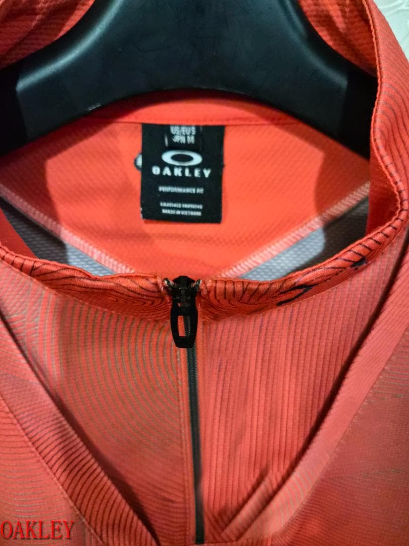 OAKLEY パフォーマンスフィット シャツ M