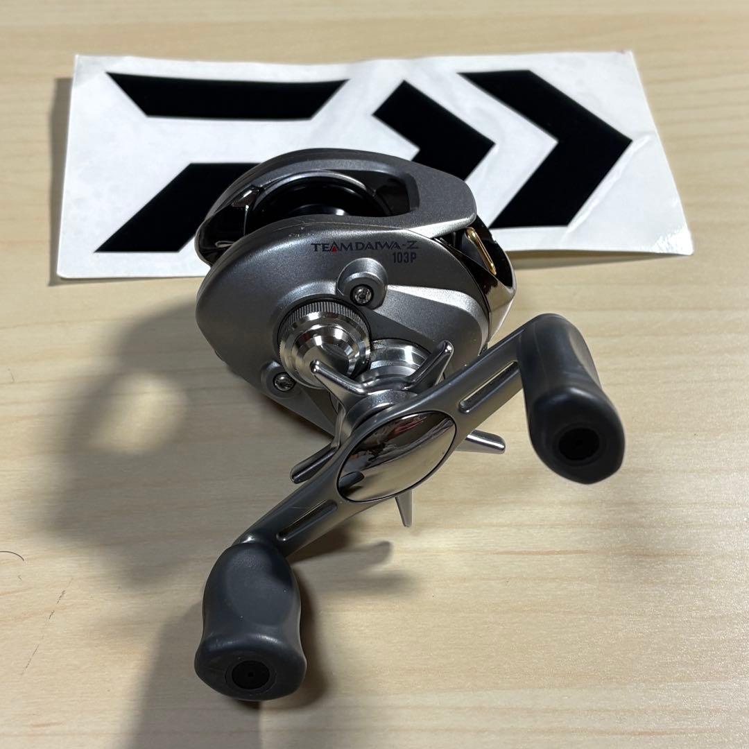 ダイワDaiwa TD-Z103P 右ハンドル　ローギア　　リールカバー付