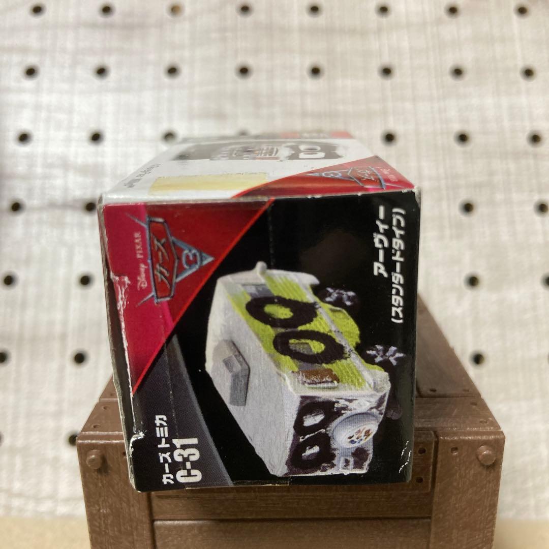 カーズ トミカ C-31 アーヴィー (スタンダードタイプ)
