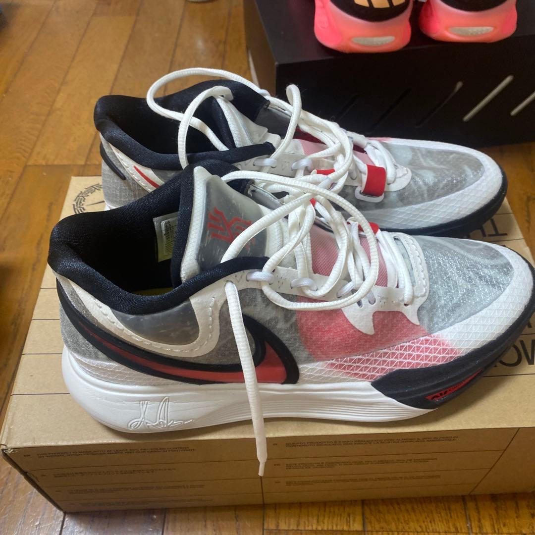 Kyrie 8 ジョーダン　コービー　レブロン