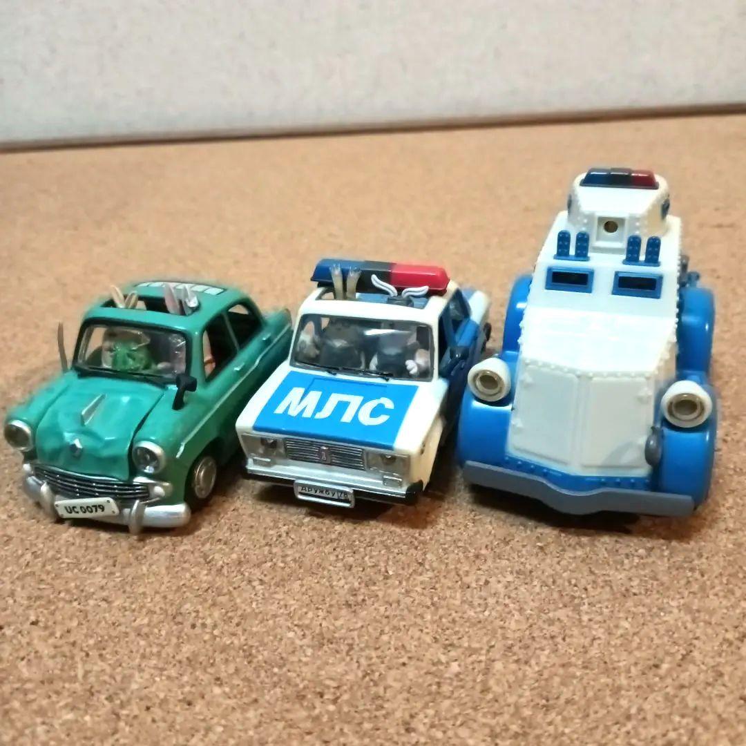 ウサビッチ/プルバックトイ/ミニカーセット/逃亡者/パトカー/装甲車
