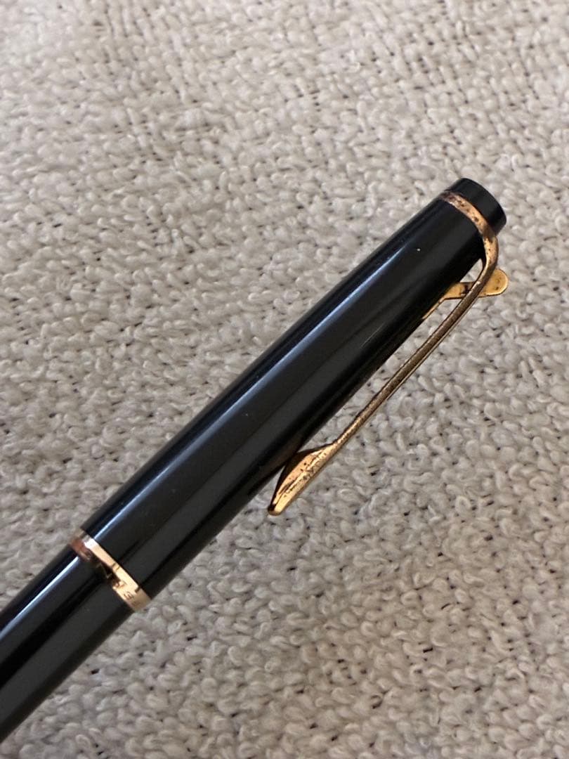 R*a様 ◾️モンブラン◾️ハンマートリガー式ボールペン◾️ダークグレー/金色◾