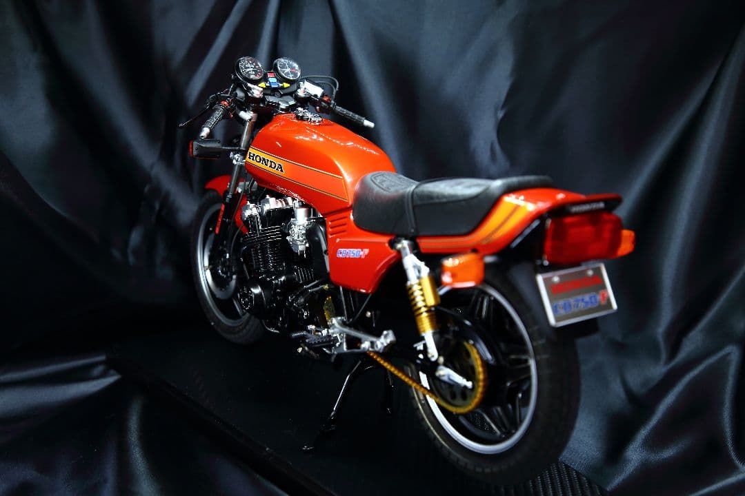 タミヤ1/6 HONDA CB750Fバリバリ伝説巨摩郡仕様　プラモデル完成品