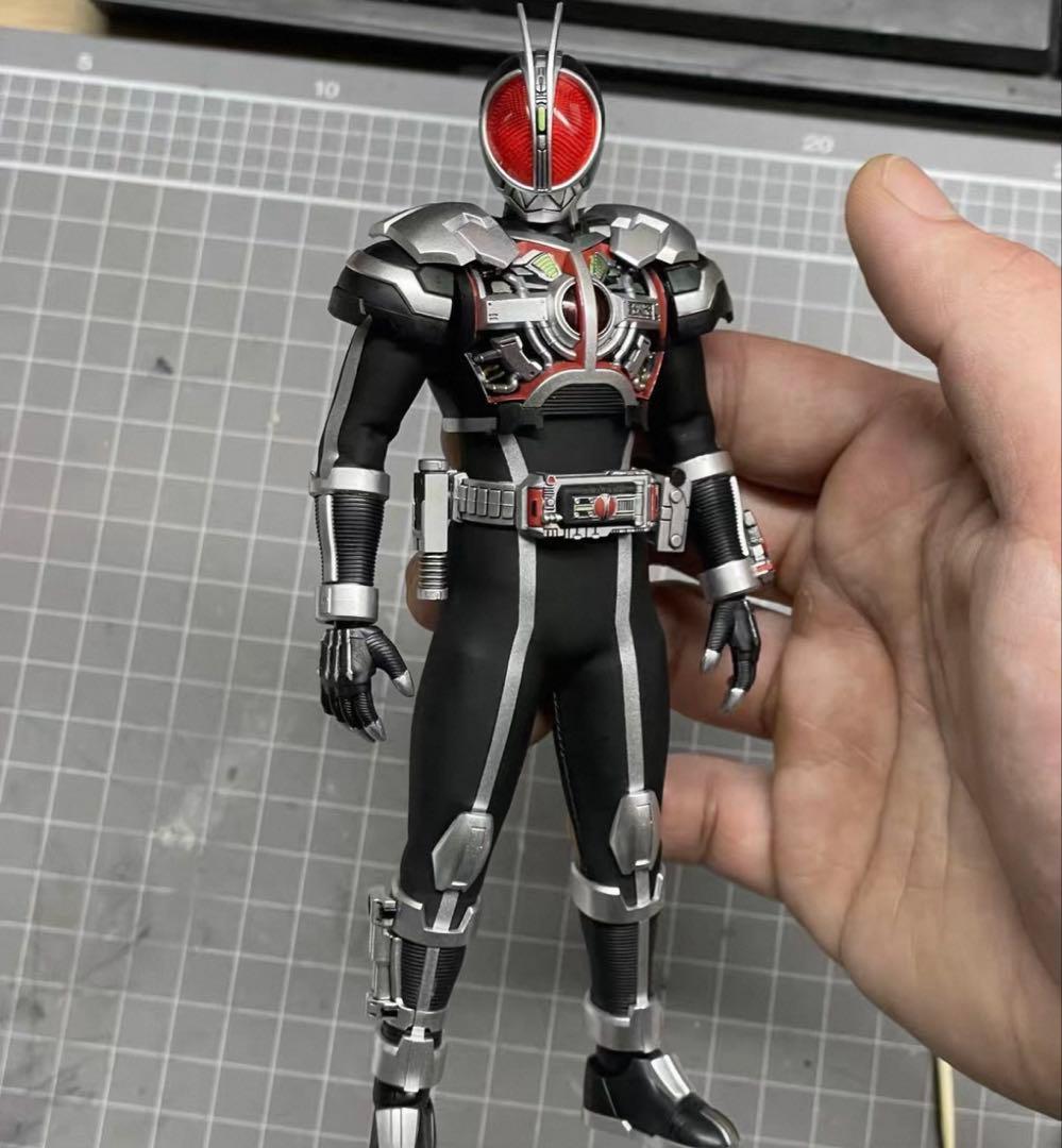 真骨彫　仮面ライダーファイズ アクセルフォーム カスタムパーツ　スーツ