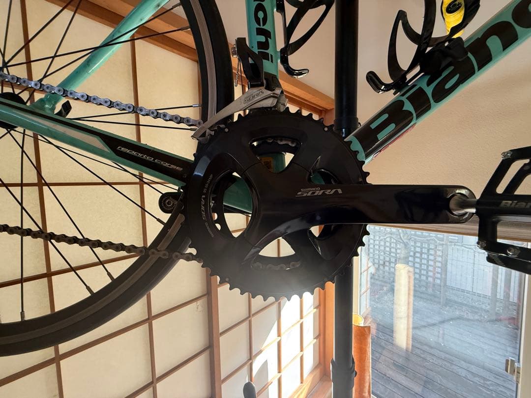 Bianchi ロードバイク via nirone7 sora アクセサリー付き