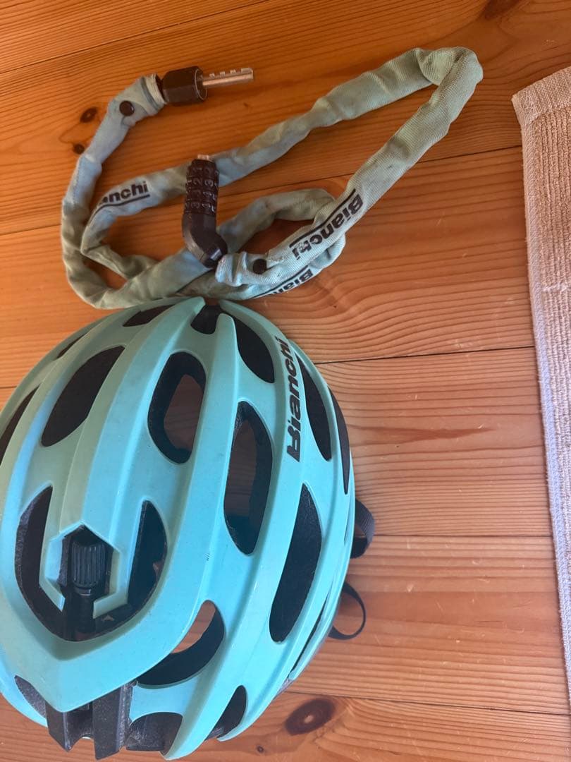 Bianchi ロードバイク via nirone7 sora アクセサリー付き