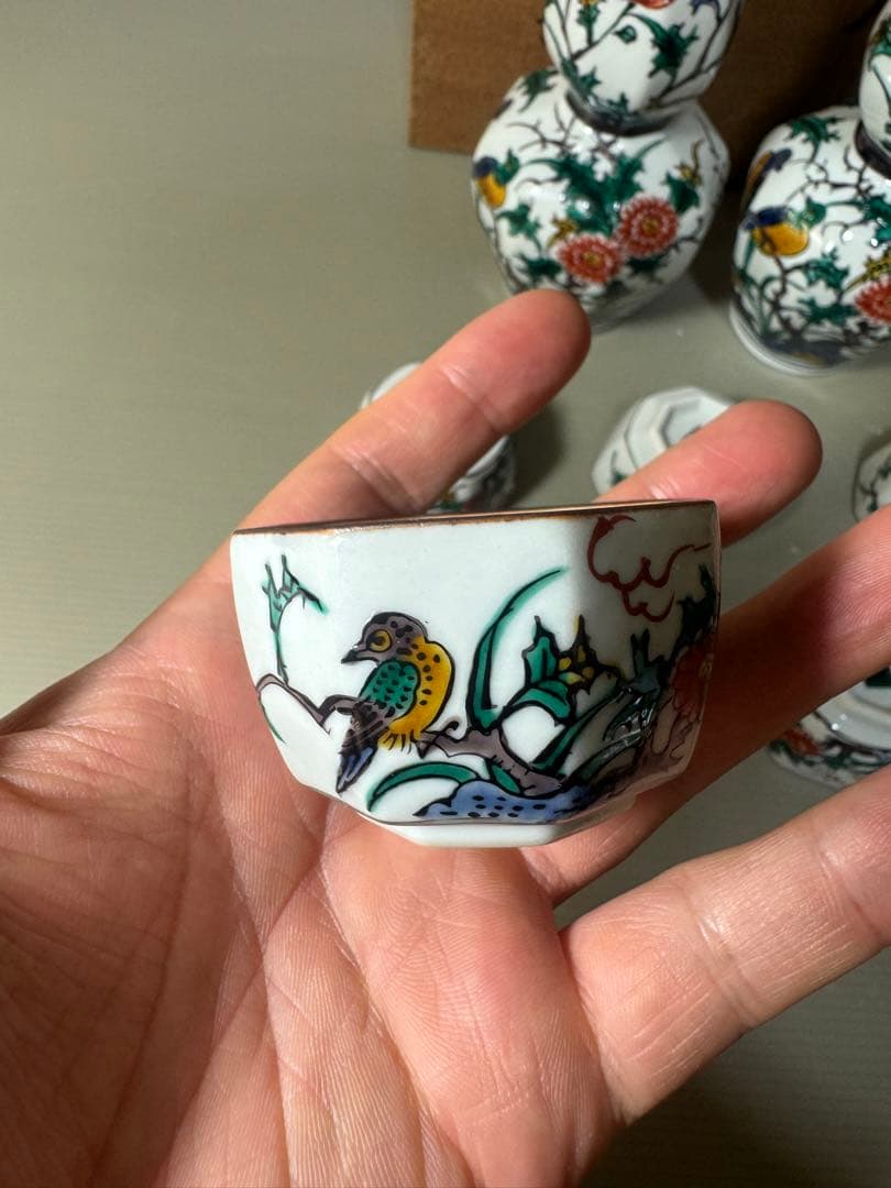 2371 九谷焼 古九谷　風花鳥　角福　酒器セット　徳利2客　猪口5客　未使用