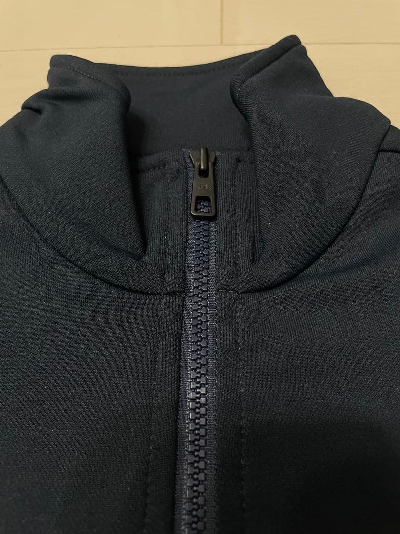 未使用⭐︎J.LINDEBERG ジェイリンドバーグ　ジップハイネック トップス