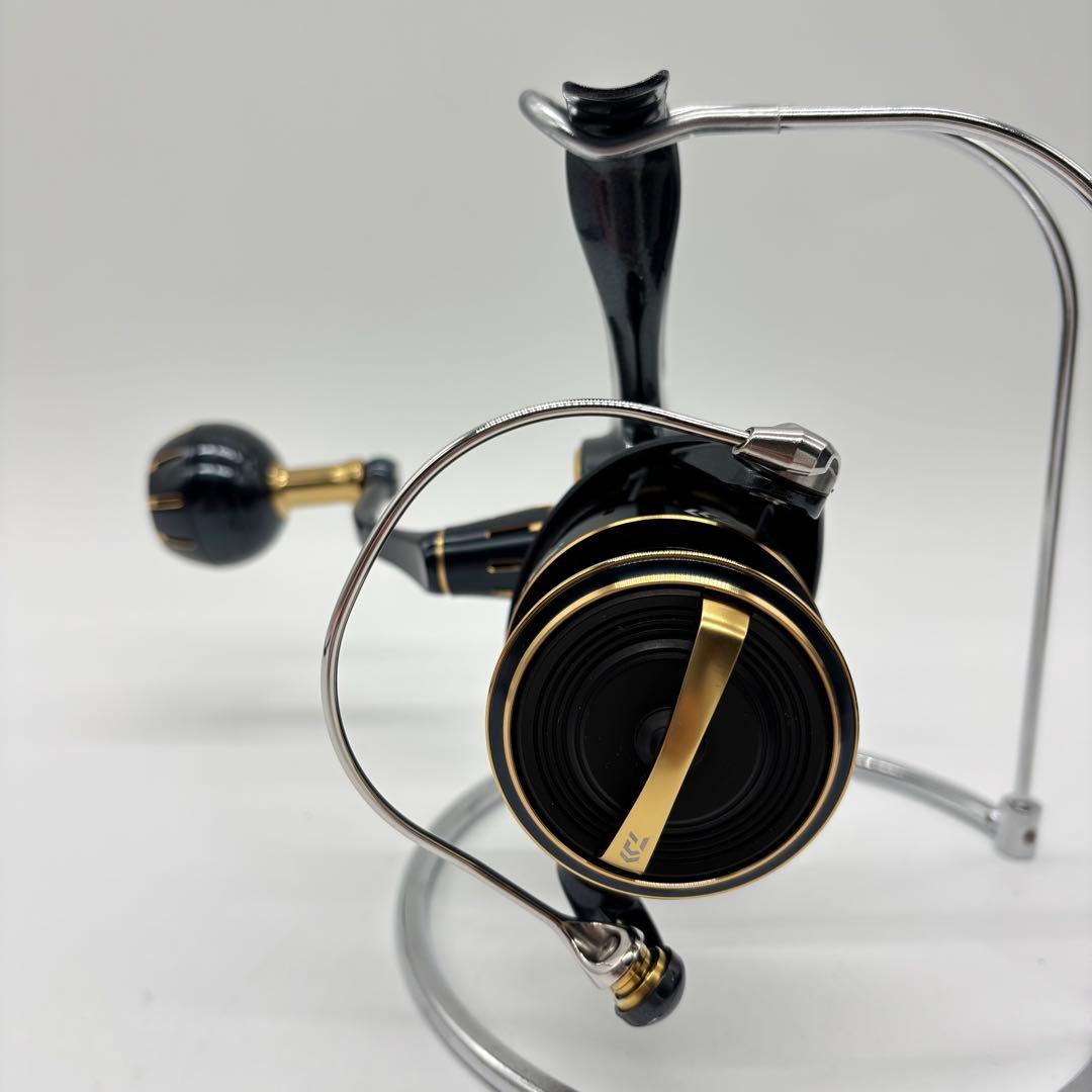 【未使用】DAIWA 23 SALTIGA 4000-H 23ソルティガ