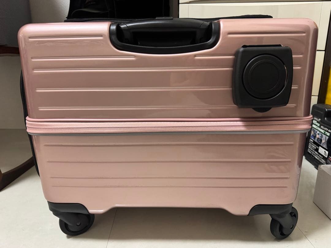 ルイアンドアグリ　Vehicle-L 中型ペットキャリー ピンク