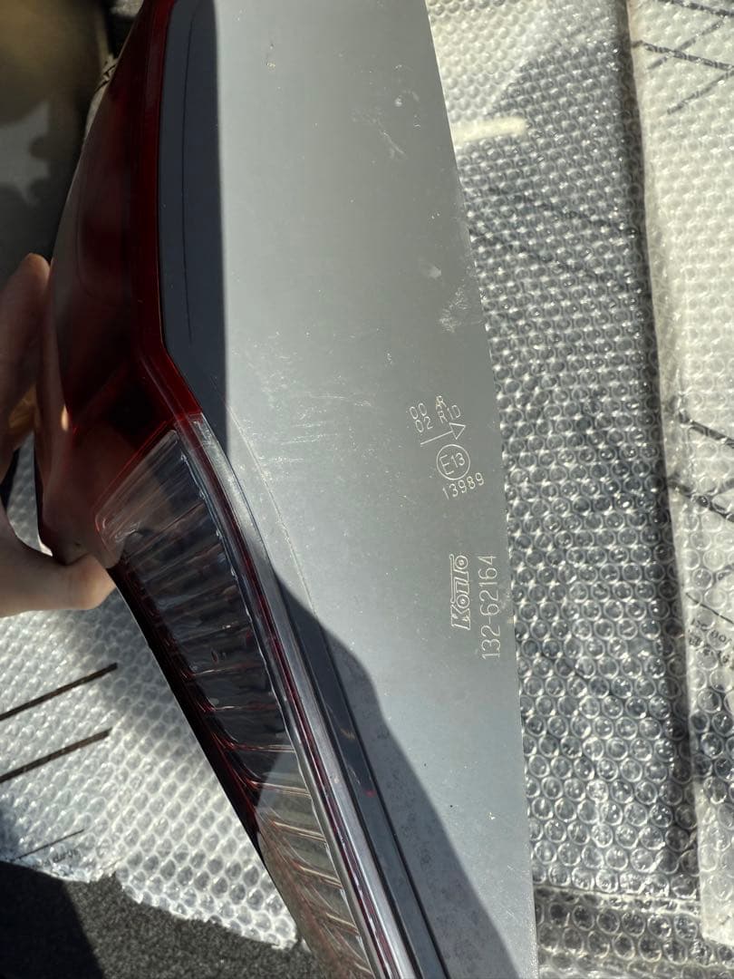 ホンダ　ヴェゼル　RU1 2 3 4 テールランプ　リアゲート　左右　セット