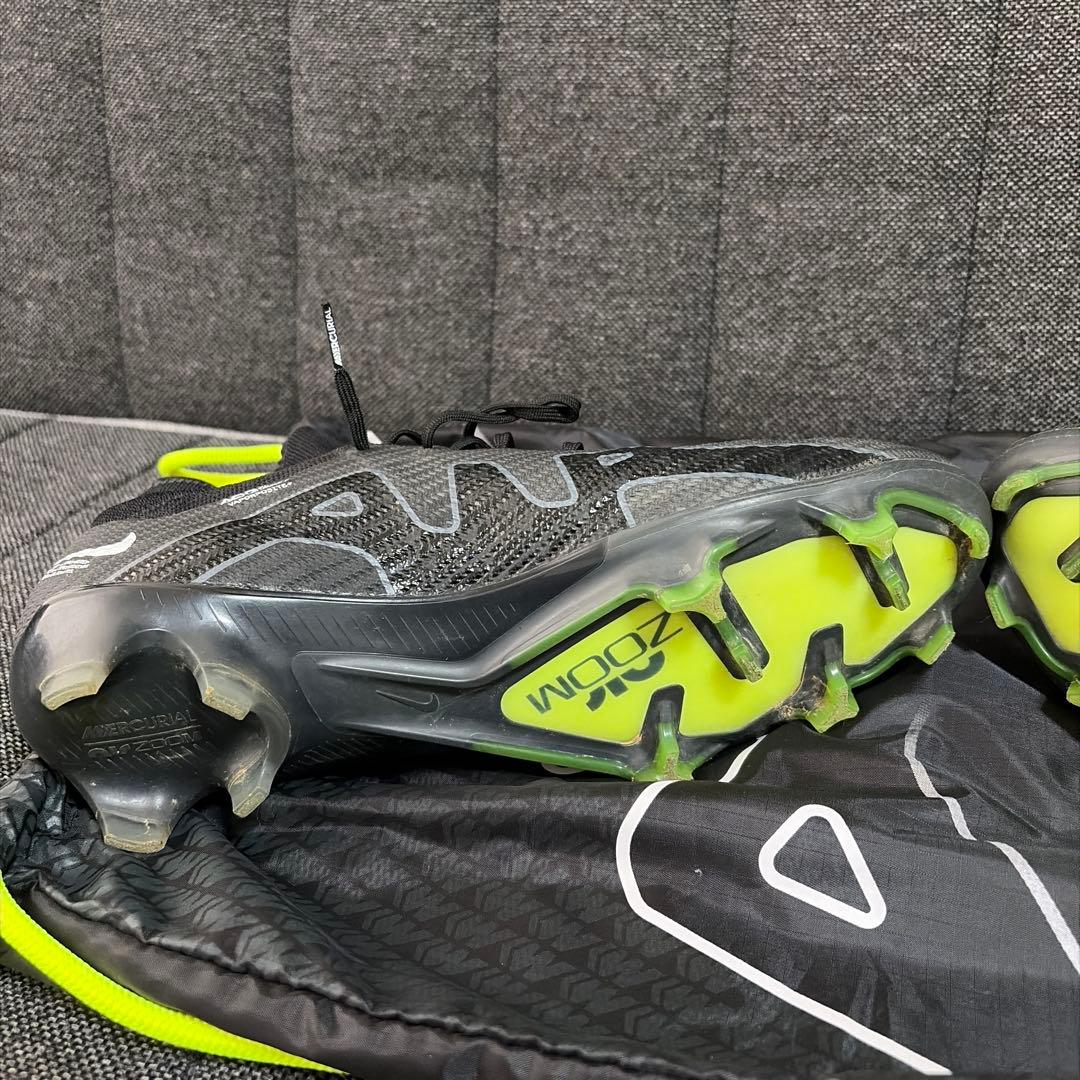 サッカースパイク　Air zoom マーキュリーアル ヴェイパー