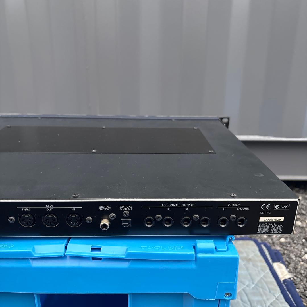 カ*ん様 YAMAHA motif-rack ES 本体