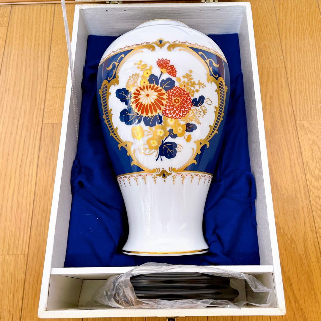 大倉陶園 即位御大禮記念 傑作品 深青地　窓絵菊花模様花瓶　限定版コレクション