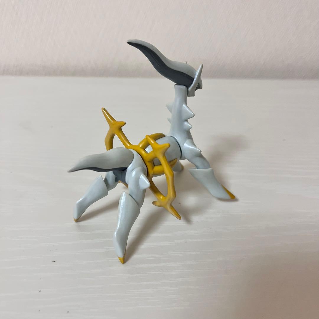 アルセウス　フィギュア　ポケモン