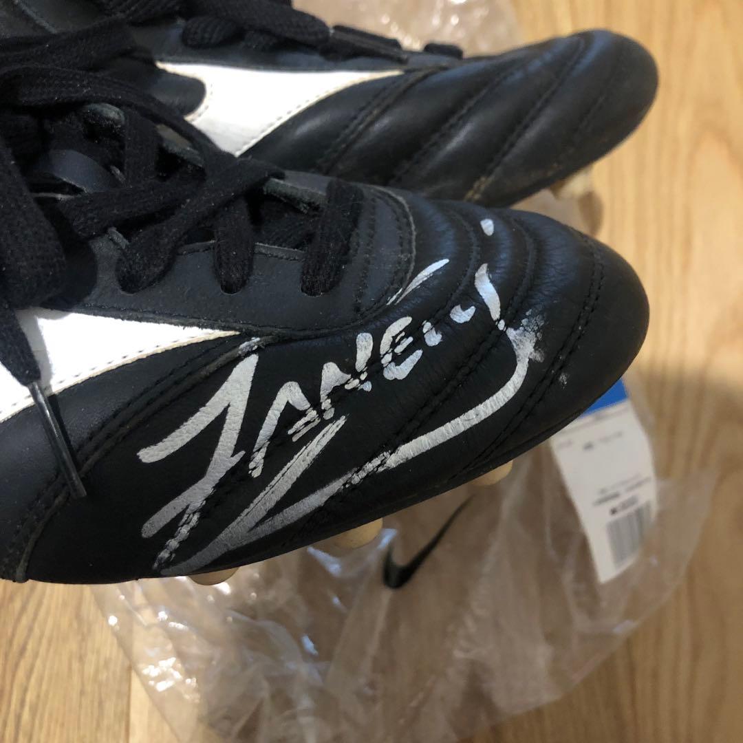 元アルゼンチン代表　ザネッティ使用サイン入りスパイク