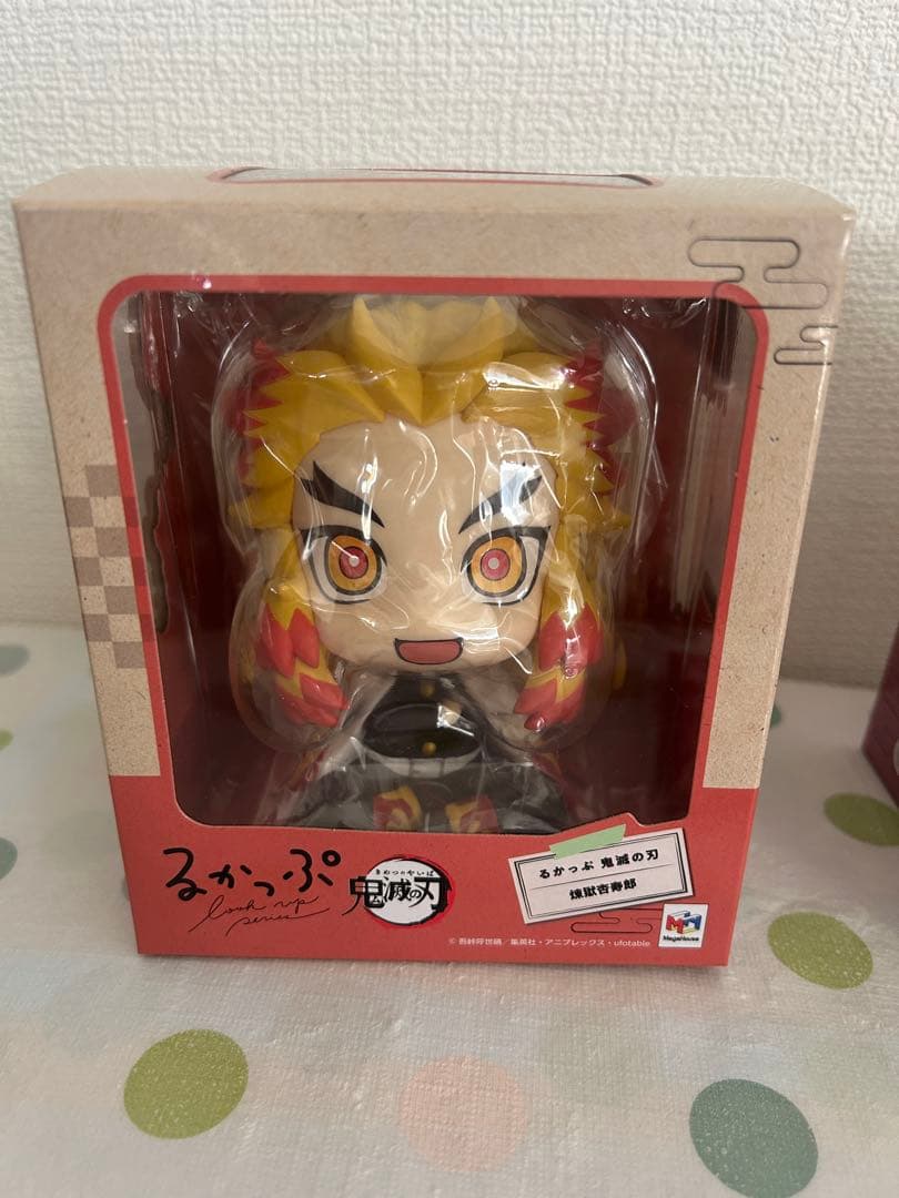 鬼滅の刃 るかっぷ 煉獄杏寿郎 栗花落カナヲ 座布団付き