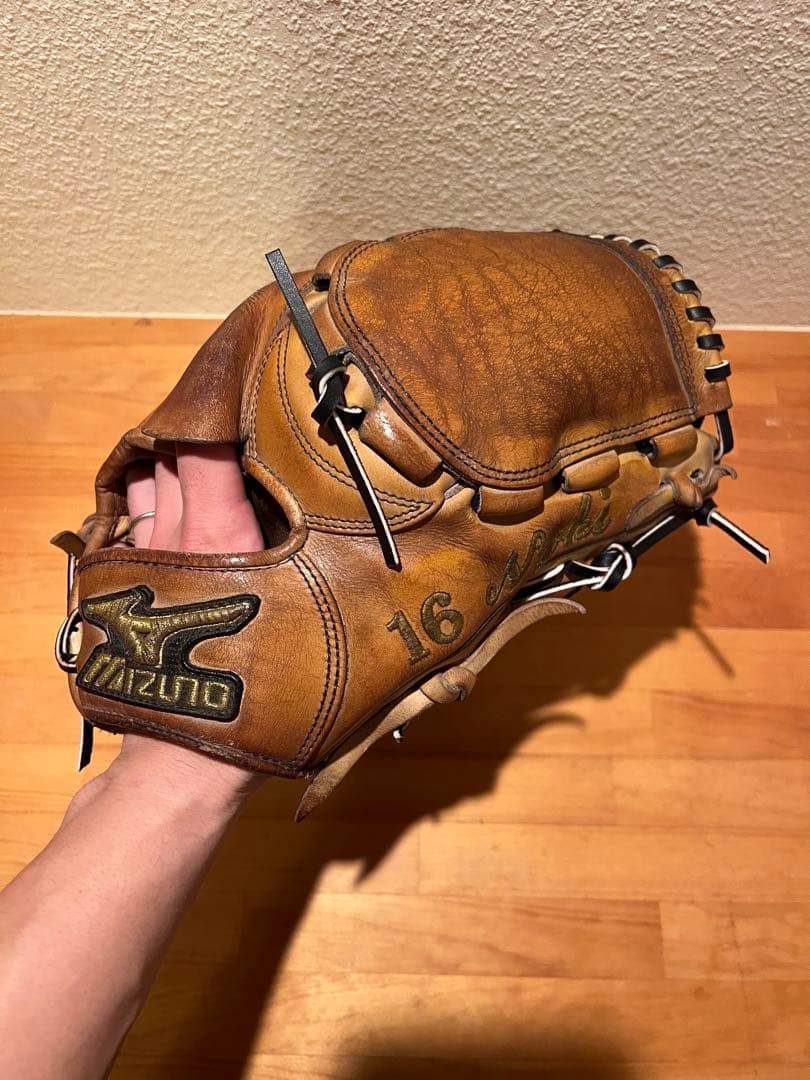 MIZUNO ミズノ 硬式用 投手用 グローブ 16 良型 即使用可 ピッチャー