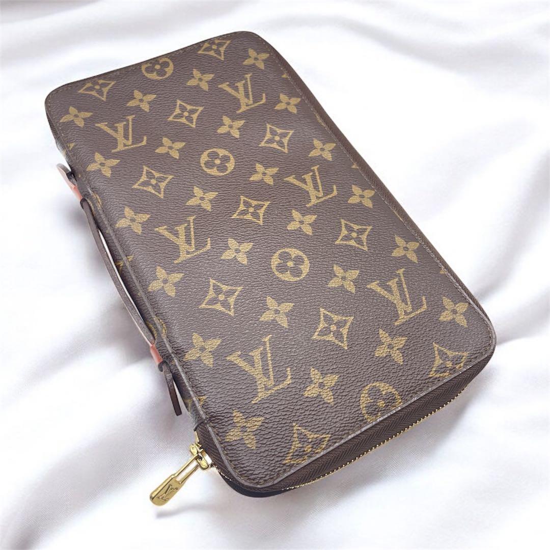 ルイヴィトン ポッシュ エスカパド モノグラム トラベルケース 長財布 ブラウン