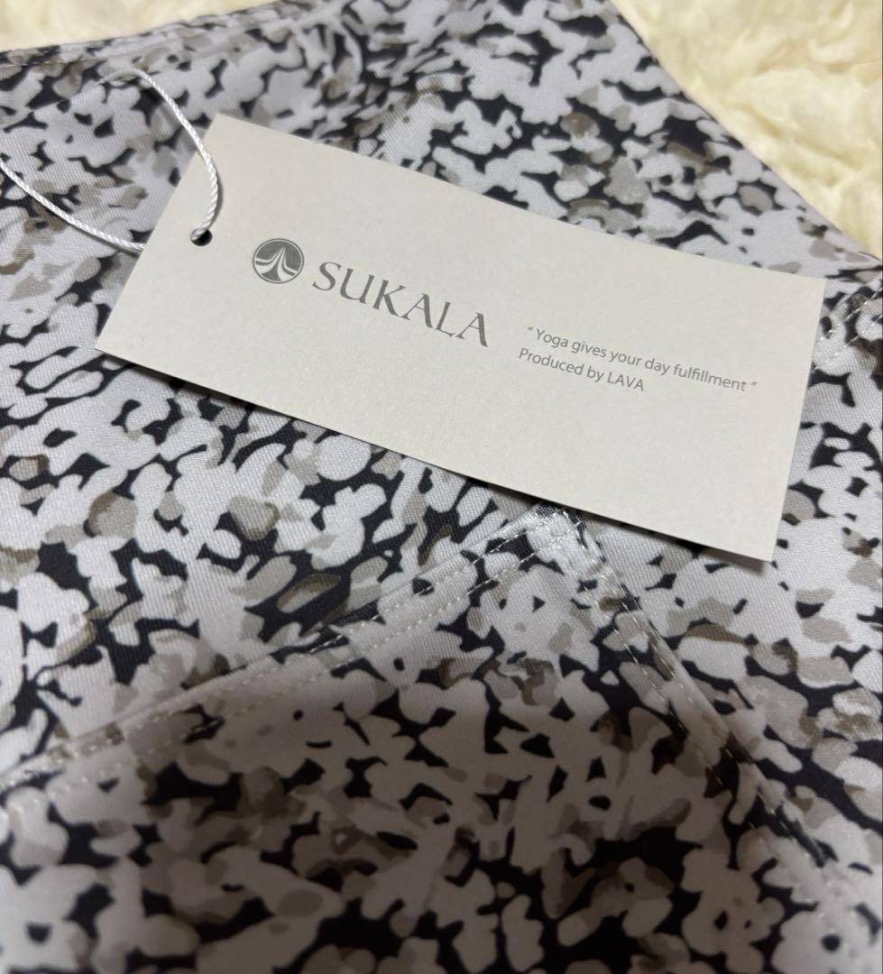 ラバ　LAVA SUKALA ヨガウェア　レギンス　Mサイズ　柄物