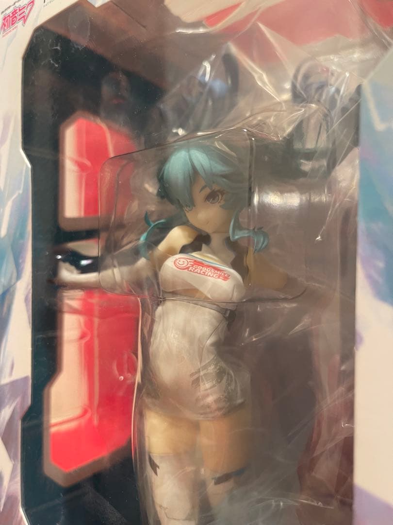 未開封レーシングミク2014 Ver. 1/8スケールフィギュア