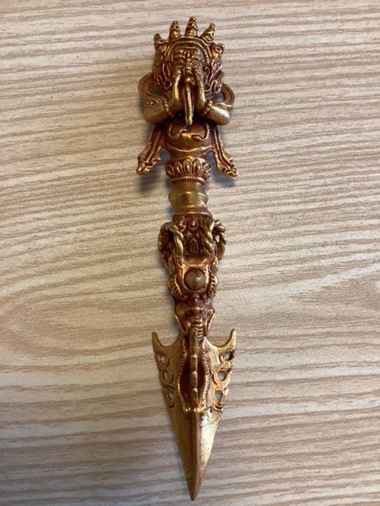 《 チベット密教　新品 》 プルパ　金メッキ　憤怒神　守護神　約13センチ　60