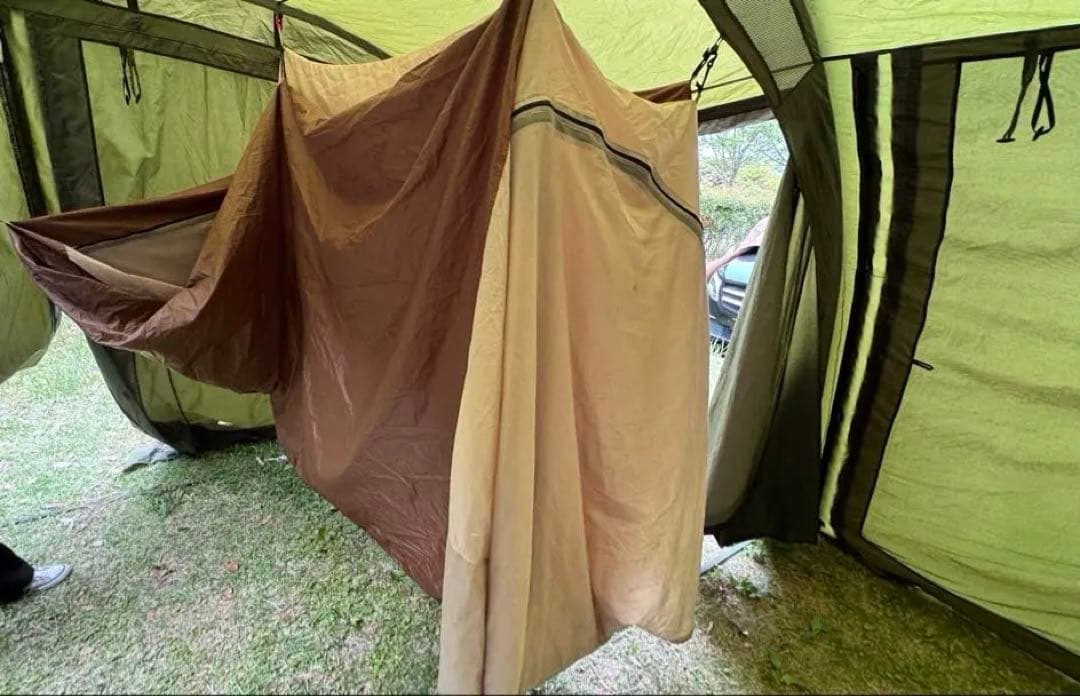 カマボコテント3 オプション品充実　寝室とリビングに分かれています